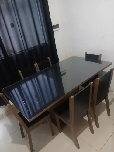 Mesa de jantar 6 cadeiras 