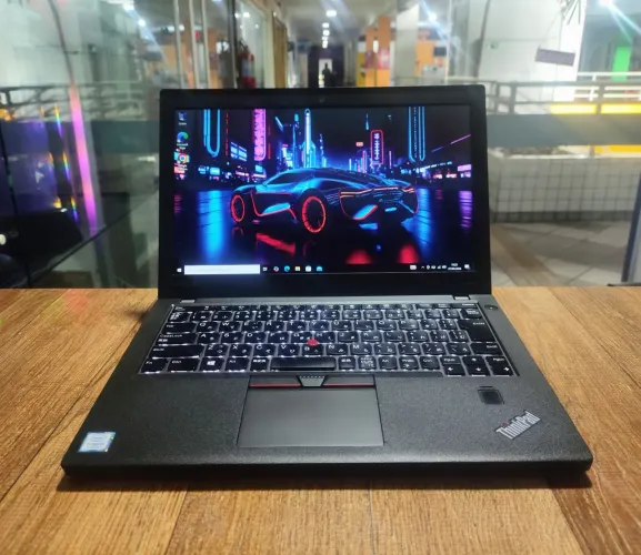 Notebook Lenovo ThinkPad | Core i3 | 8GB RAM | SSD 256GB | Teclado Retroiluminado 