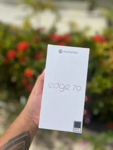 Celular Edge 70 - 256 gb (LACRADO)