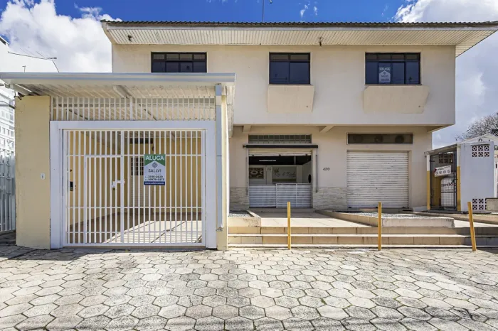 Amplo Apartamento para Locação no Guabirotuba | 3 Quartos | 1 Suíte | Sem Condomínio