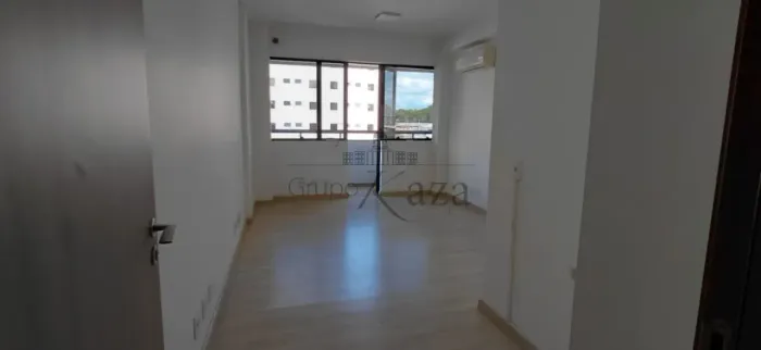 Oportunidade - Sala Comercial - Jardim São Dimas - Comercial EcoTower - 72m².