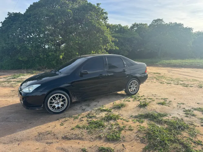 Ford Focus Sedan 2.0 16v/2.0 16V Flex 4P 2001
