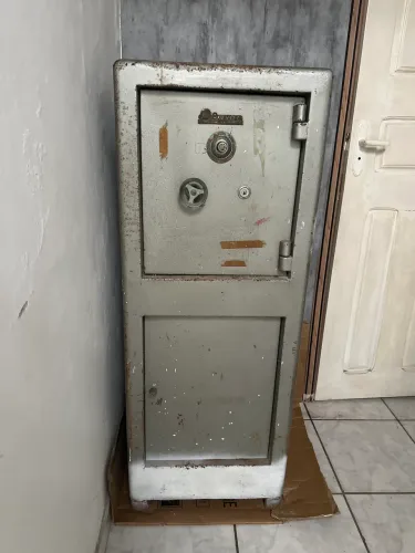 Cofre aço grande 
