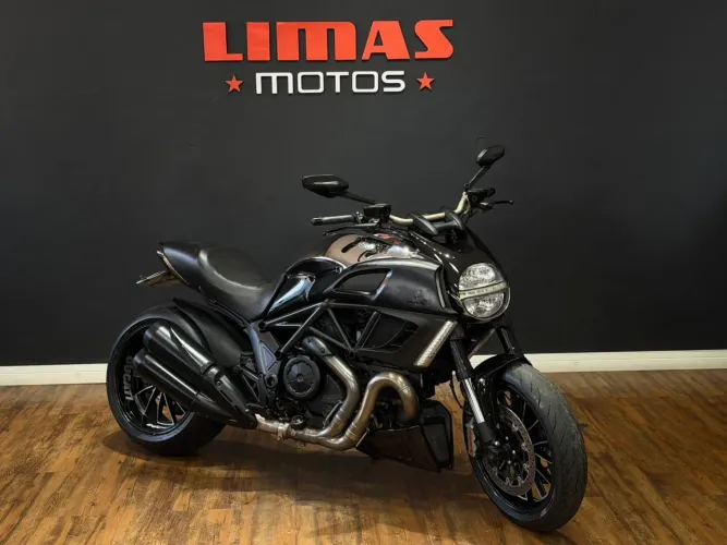 Diavel 1198 Cromo 2013 - Apenas 36.800 KM.   