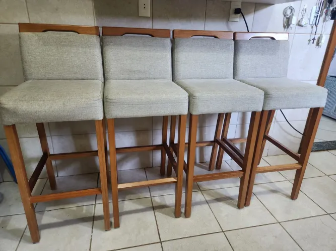 Conjunto 4 Cadeiras, Banquetas de madeira almofadas e forro em linho