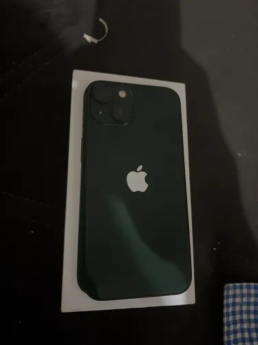 iPhone 13 em ótimo estado de conservação!