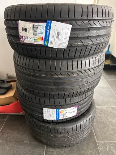 Pneus Mercedes classe C classe E duas talas aro 18 roadking