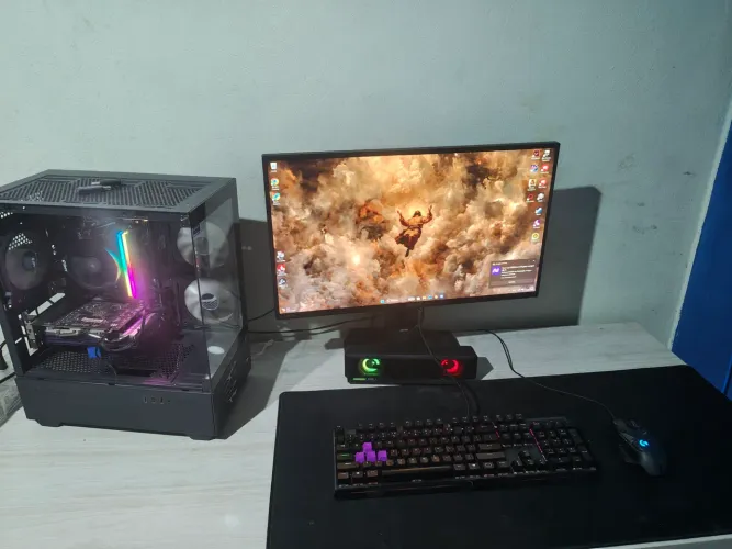 Ryzen 5 5600XT, RX 580 8B, 16 gb Ram 2x8 3200mhz, SSD NVME ADATA 1tb