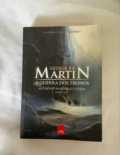 Livro a Guerra dos tronos