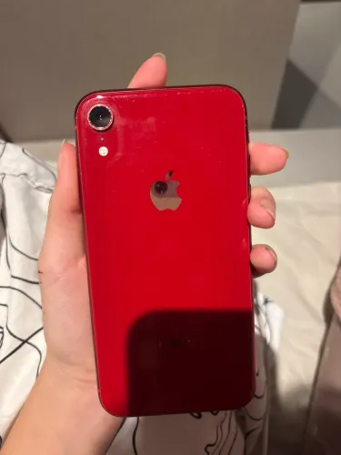iPhone XR vermelho