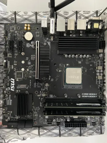 KIT GAMER: CPU + GPU + LIQUID COOLER + MOTHERBOARD + RAM + POWER SUPPLY