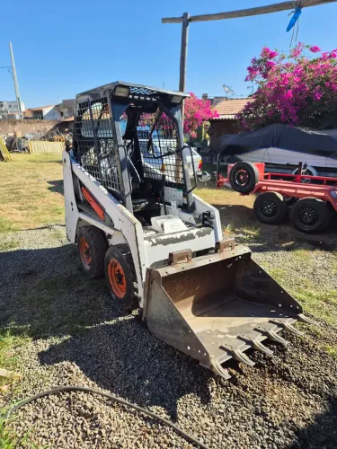 Bobcat mini carregadeira s70