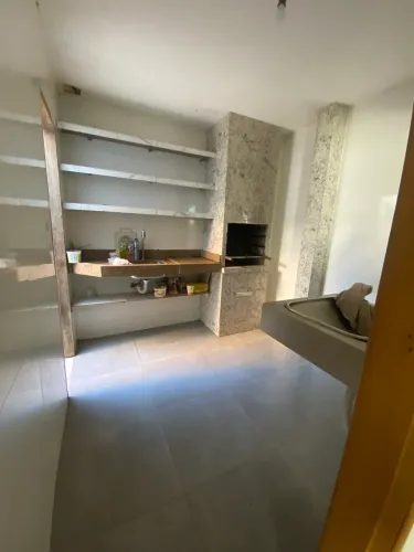 Alugo casa no jardim Milão