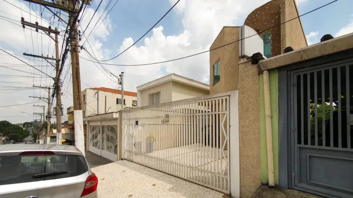 Prédio comercial na Avenida Patente, 408  350 m²