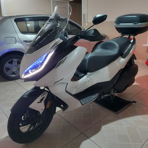 Maxi Scooter Zontes 350e