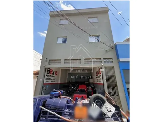 predio residencial com oito apartamentos de dois dormitórios cada, somando 320 m² mais um