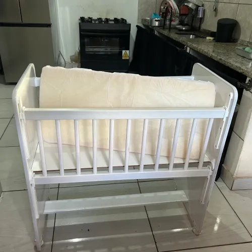 Mini berço com colchão 