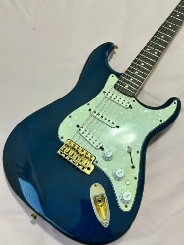 GUITARRA FENDER DELUXE MADE IN MEXICO  COM UPGRADES