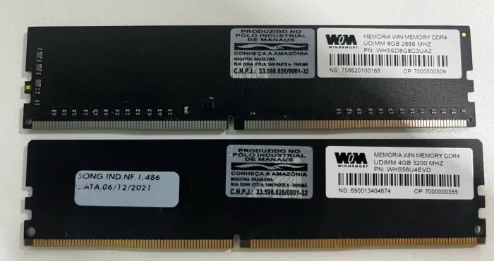 Memória DDR4 8GB + 4GB (2 pentes) funcionando