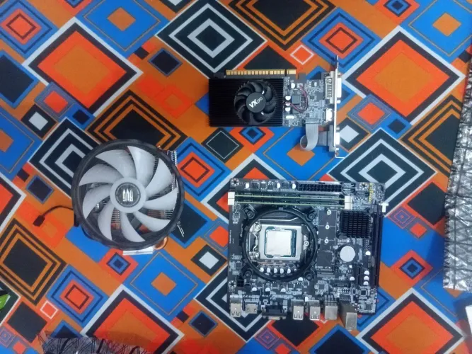 PLACA MÃE + PROCESSSOR + COLLER , PLACA DE VÍDEO.