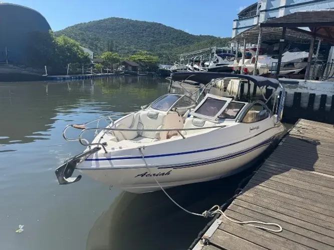 Lancha Focker 240