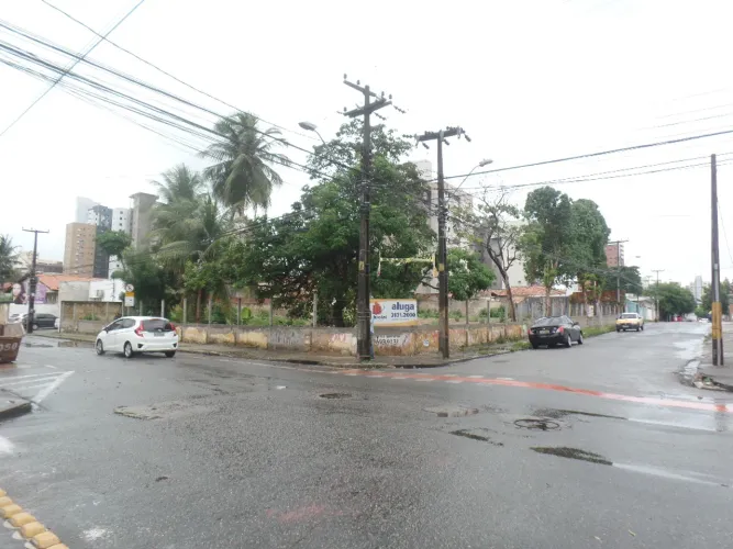 JOAQUIM TÁVORA - TERRENO - RUA PINHO PESSOA 857 E 1077, terreno plano com aprox. 1.700m², 