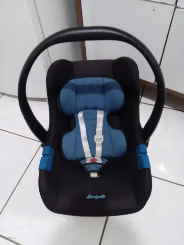 Bebê conforto burigotto semi novo