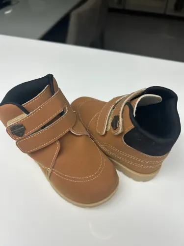 Bota infantil 21 - na cor caramelo - Pimpolho
