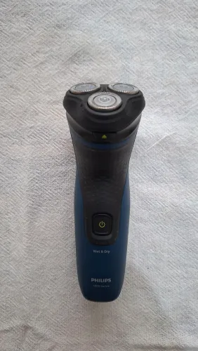 Barbeador Elétrico Philips Série 1000 - Modelo S1151/00