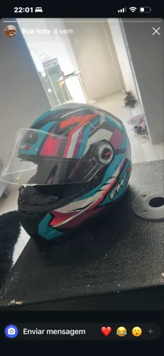 Capacete feminino