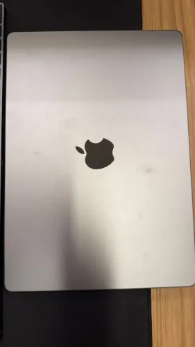 MACBOOK PRO 14 INCH IMPECÁVEL COM ACESSÓRIOS