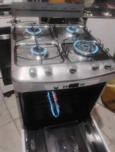 Vendo fogão Brastemp funcionando perfeitamente 430,00