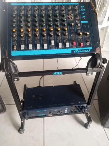 Mesa oneel 8 canal potência 1.600 watts 2 caixas altos 12 polegadas 