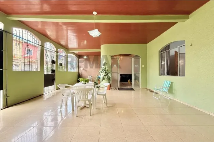 CASA NA CIDADE NOVA - VENDA