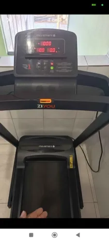 Esteira Moviment r1 100kg 16km h