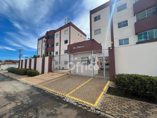 Apartamento com 3 dormitórios para alugar, 77 m² por R$ 2.030/mês - Setor Sul Jamil Miguel