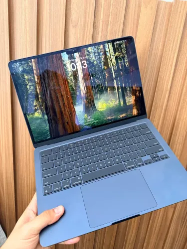 MacBook Air M3 8GB 
