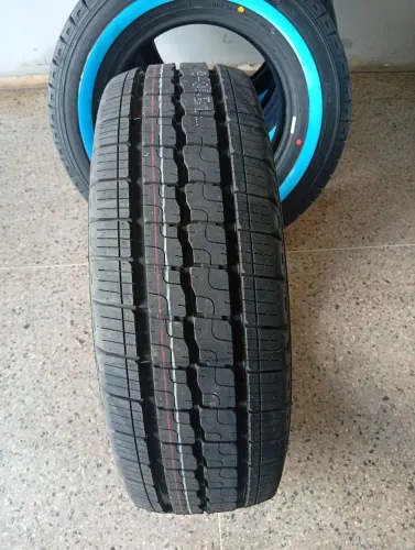 Pneu aro 15 de carga média 205/70/15 C, entrego a domicílio, R$ 470,00