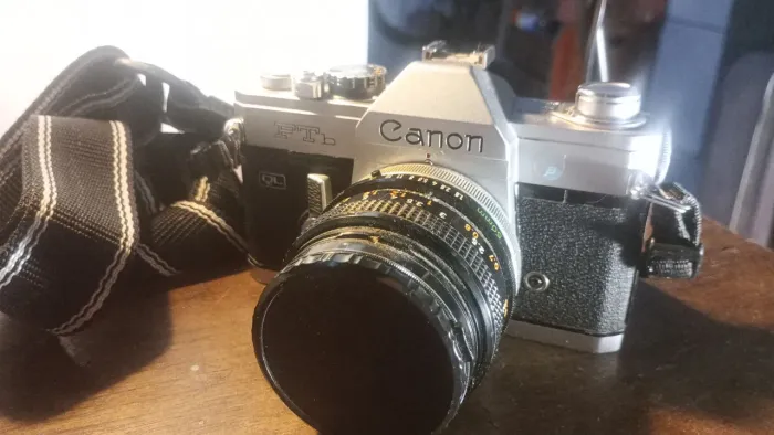 Câmera Fotográfica Analógica Canon FTB lente 50mm + kit revelação