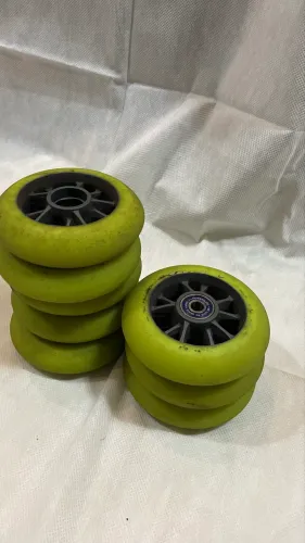 8 rodas matter 90 mm patins