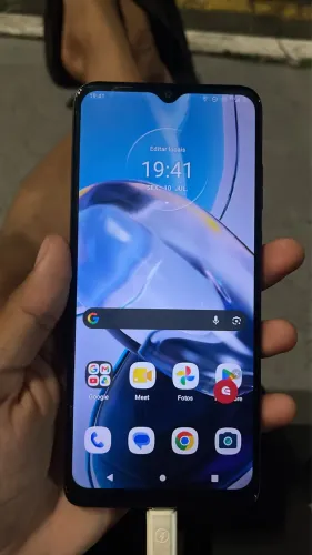 CELULAR EM BOM ESTADO