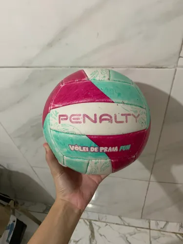Vende-se bola de voleibol