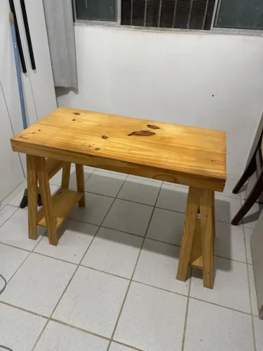 Mesa de Madeira Pinus Dupallets - Seminova