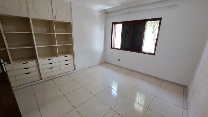 Sala Comercial com WC e Armario