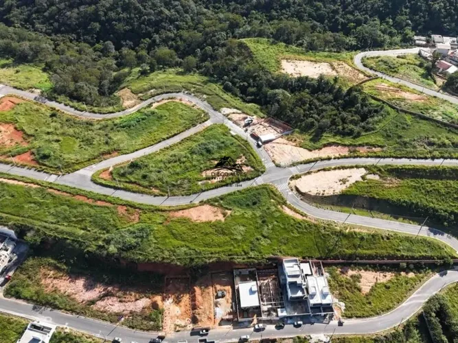 Lote de Alto Padrão à Venda no Condomínio Horizontes Betim/MG