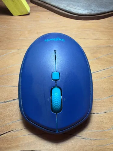 Mouse sem fio Logitech M535 com Design Ambidestro Conexão Bluetooth - Azul