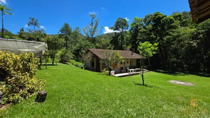 Sítio em beira-rio com 20.000m² em Rio Bonito de Lumiar, Nova Friburgo, à venda por R$650.