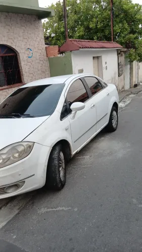 Fiat Linea LX 1.9/ 1.8 Flex 16V Dualogic 4P 2011