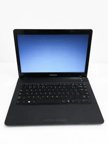 Notebook Samsung 8GB 500HD + Teclado (NOVO) e Mouse