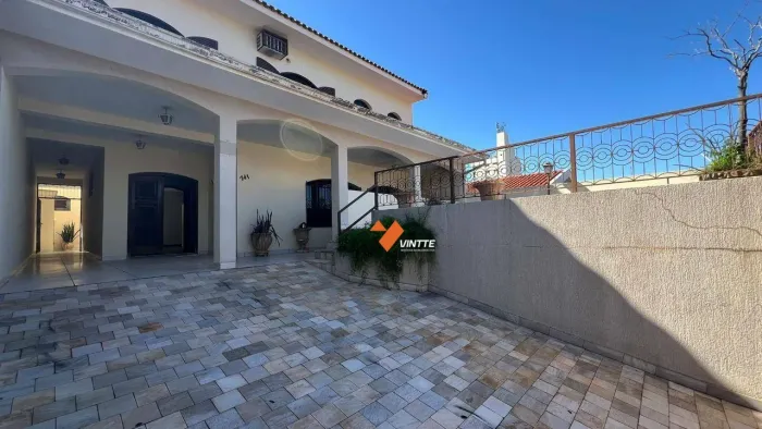 Casa com 5 dormitórios à venda, 424 m² por R$ 990.000,00 - Jardim Aviação - Presidente Pru
